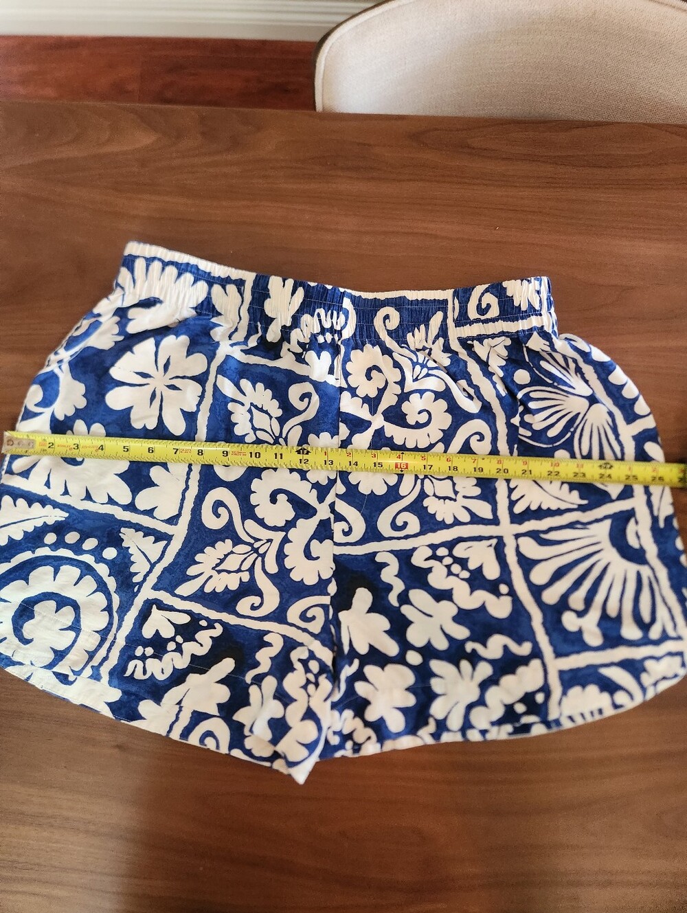 H&M Short Sleeve Short Set Blue and White Floral Button-Up Top XL - Picture 12 of 13